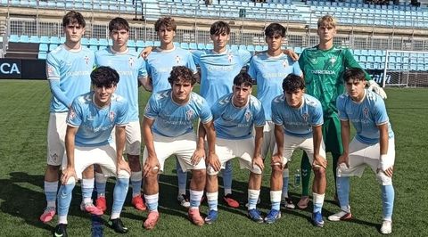 Formaci�n inicial del Celta Juvenil A en la primera jornada en A Madroa, ante el Solares Medio Cudeyo.