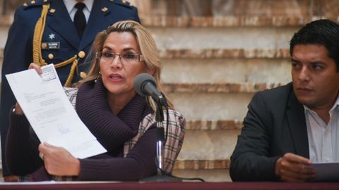 Jeanine Yáñez, durante la rueda de prensa en la que convocó las elecciones