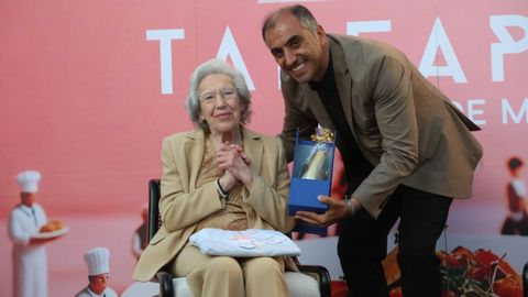 Homenaje a Amelia Gonz�lez 