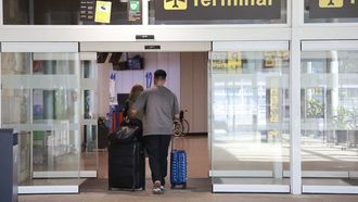 Exterior de la terminal de Alvedro