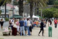 Un grupo de cruceristas del �Aidastella�, ayer en la zona de Curuxeiras. 