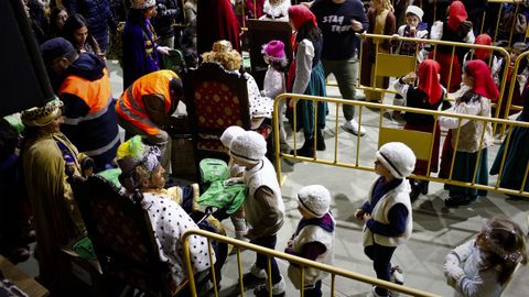 Cabalgatas de Reyes de Ourense.Verín también recibió la visita de sus majestades de Oriente antes de comenzar su reparto de regalos