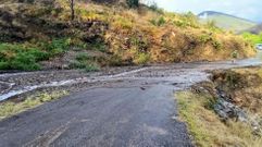 La lluvia vuelve a provocar torrentes en el monte quemado en el 2025 en Quiroga