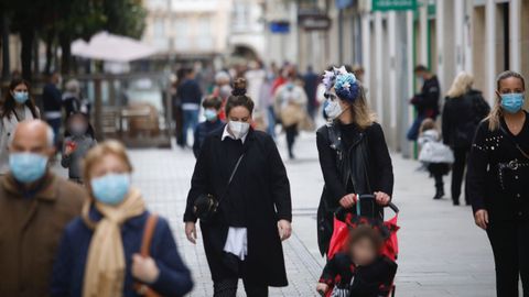 As vivi Lugo su sbado confinado: paseos, compras y poca vida en la hostelera