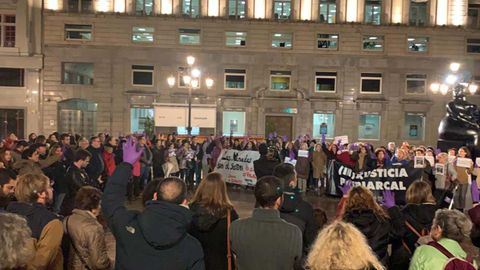 Concentración en Oviedo como muestra de repulsión a la sentencia de la «manada» de Manresa