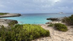 Vista de Cala Es Talaier, ubicada en la costa sur de la isla
