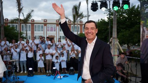 El candidato del PP a la presidencia de la Junta de Andaluc&iacute;a, Juanma Moreno, a su llegada al mitin de cierre de campa&ntilde;a en M&aacute;laga.