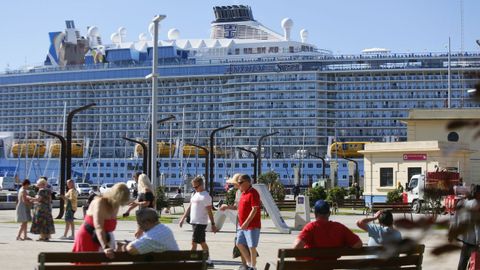 El Anthem of the Seas, en el puerto de A Coru�a
