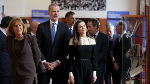 Felipe VI y la reina Letizia visitan las exposici�n en memoria de Tom�s y Valiente
