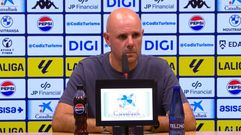 El t�cnico del Celta Fortuna, Fredi �lvarez, en la rueda de prensa posterior al partido frente al C�diz en el Nuevo Mirandilla.