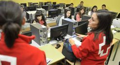 Cruz Vermella ven desenvolvendo charlas informativas nos centros educativos da zona. 