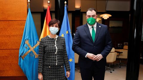 El presidente del Principado, Adri�n Barb�n y la ministra de Pol�tica Territorial y portavoz del Gobierno, Isabel Rodr�guez