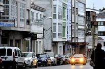 Vista de la traves�a de Ortigueira, que este a�o contar� con varias guirnaldas navide�as. 
