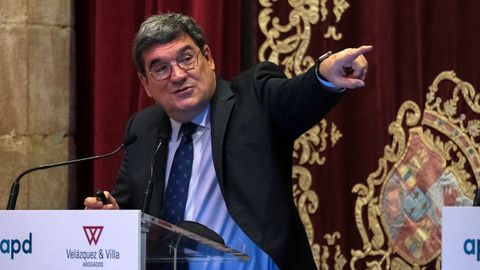 El ministro de Inclusi�n, Seguridad Social y Migraciones, Jos� Luis Escriv�.