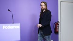 Pablo Fern�ndez, portavoz y secretario de organizaci�n de Podemos, momentos antes de su rueda de prensa.