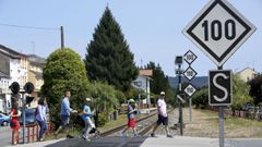 La v�a del tren divide Parga desde 1875