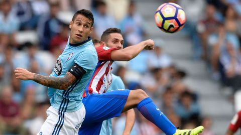 Hugo Mallo 5.Hugo Mallo 5. Muy bien durante 60 minutos, apareciendo en todas las zonas del campo.