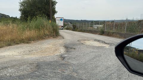 Baches en A Sionlla de arriba. En el acceso a Costa Vella desde Finsa.