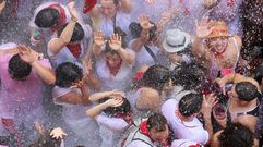 Locura por el chupinazo de San Ferm�n