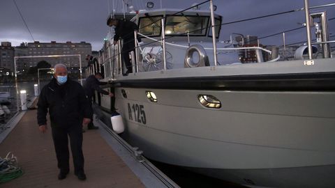 PATRULLERAS DE LA ARMADA ESPAOLA ENTRANDO EN EL CLUB NAUTICO DE RIBEIRA,