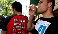 Las camisetas son uno de los mayores atractivos de la fiesta.