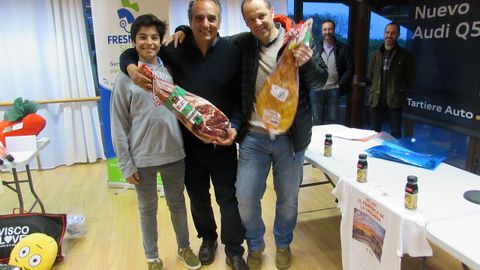 ��igo Tartiere, en el centro de la imagen 