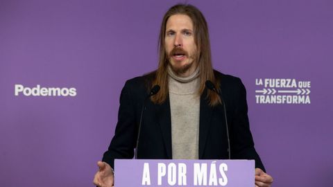 El portavoz de Podemos Pablo Fern�ndez, en una rueda de prensa.