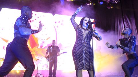 El concierto de Fangoria abarrotó la plaza