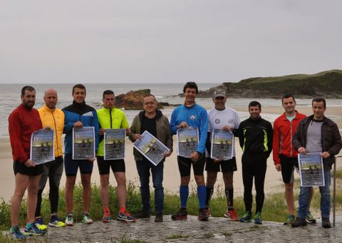El nacionalista Antonio Veiga y los patrocinadores presentaron la carrera en la playa de Altar.