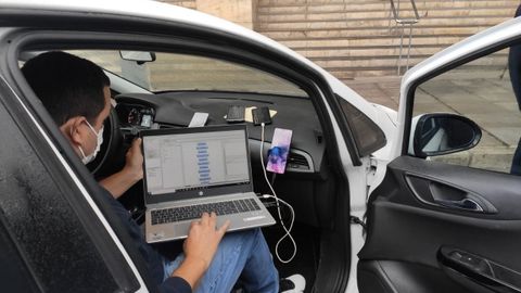 Presentaci�n del veh�culo que realizar� el test para conocer la conectividad real en Asturias