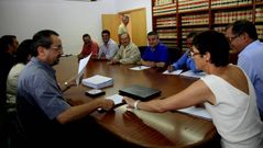 Los integrantes de la comisi�n de Urbanismo se reunieron ayer en el Concello carball�s