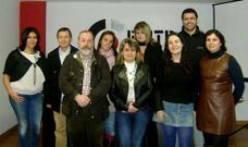 Ana Andrade (a primeira � esquerda) e os alumnos do seu curso de protocolo