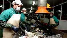 Buena parte de la basura que se trata en la planta de Servia procede de Ames.