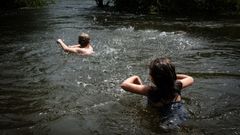 Las altas temperaturas llegaron a superar la barrera de los cuarenta grados en zonas de la cuenca ourensana del Mi�o