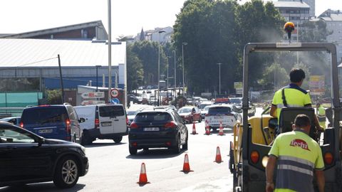 Este lunes comenzaron las obras de asfaltado de la calle Progreso provocando grandes atascos en la entrada a la ciudad