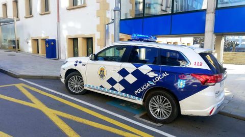 Fue necesaria la presencia de dos patrullas de la Polic�a Local de Ordes para la detenci�n