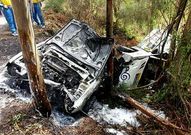 Imagen del coche siniestrado tras el incendio.