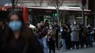 Colas frente a un centro asistencial para hacer pruebas covid en Catalu�a