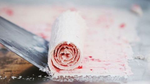 El helado enrrollado o Icre Cream Roll es originario de Tailandia y se ha convertido en un aut�ntico bum en Espa�a