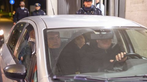 Patricia Mercolino, madre de Domenico, saliendo del hospital en un coche hace unos d�as