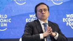 El ministro de Exteriores, Jos� Manuel Albares, durante una sesi�n en el foro de Davos