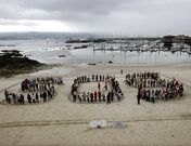 La pol�mica sobre el pantal�n enfrenta a una plataforma vecinal con el Nautico. 