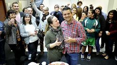 Verdes, en primer t�rmino y con su esposa, inaugur� su nuevo estudio rodeado de muchos amigos.