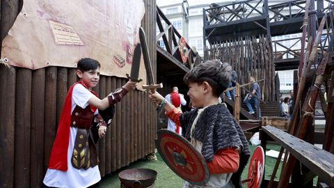 Entrenamiento de futuros soldados en el campamento de la Cohors