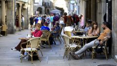 Una terraza en la ra do Vilarde Santiago, en agosto del 2023
