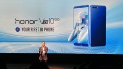 George Zhao, presidente de Honor, durante la presentaci�n de los nuevos �smartphones� de la compa��a, celebrada en Londres
