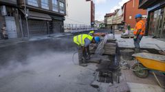 Operarios trabajando en el puente a principios de semana