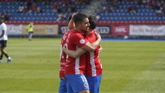 Samu celebra con sus compa�eros el gol que dobleg� al Conquense en O Couto