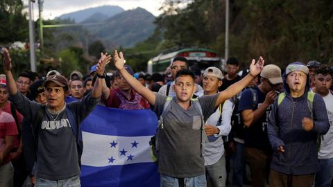 Un millar de migrantes integran la caravana que el lunes parti� de Honduras