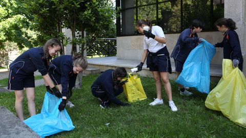 Los ecovigilantes del Colegio Franciscanas de Ourense hicieron una salida el miércoles